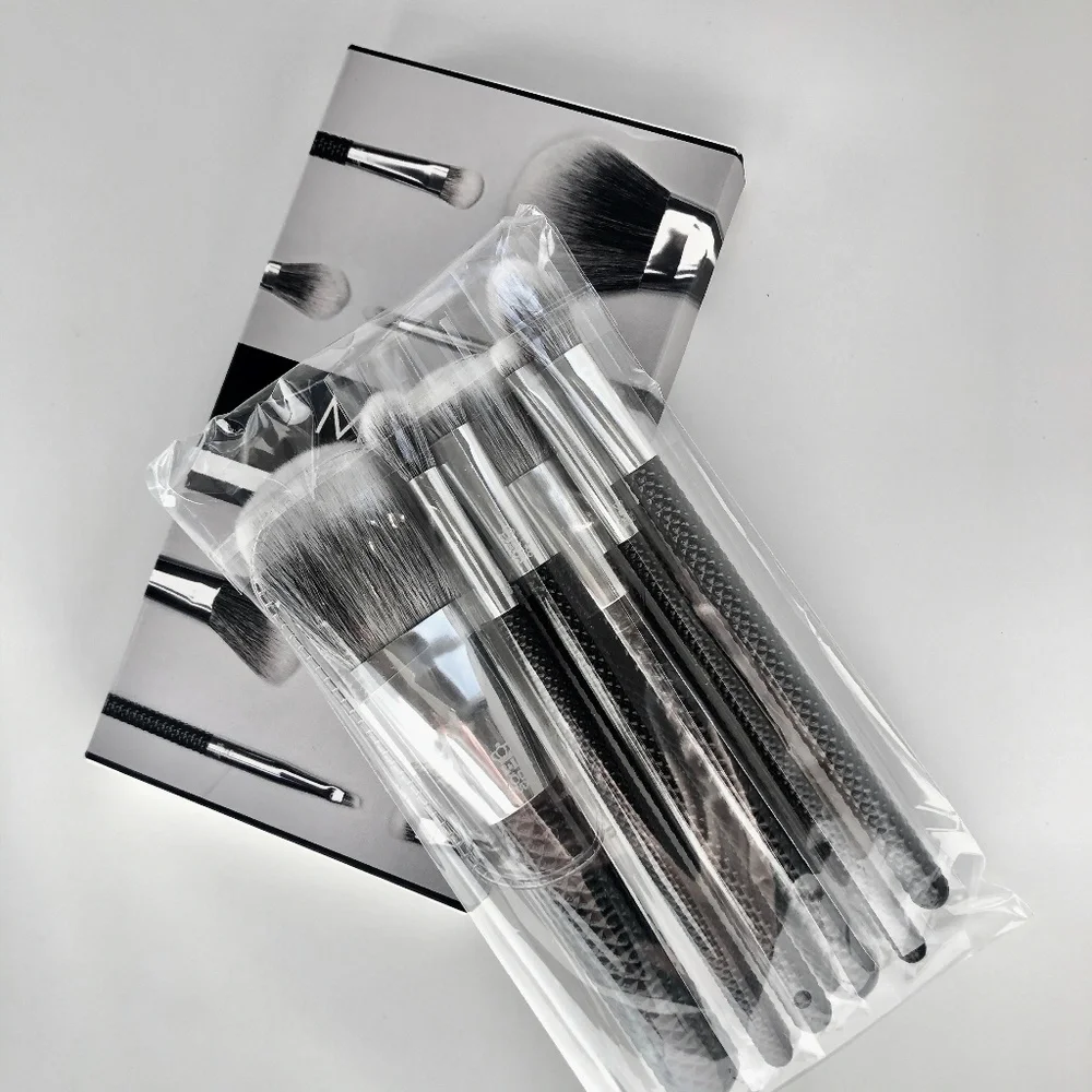 MODA Studio NWT 8Pc Pro Glam Brush Set